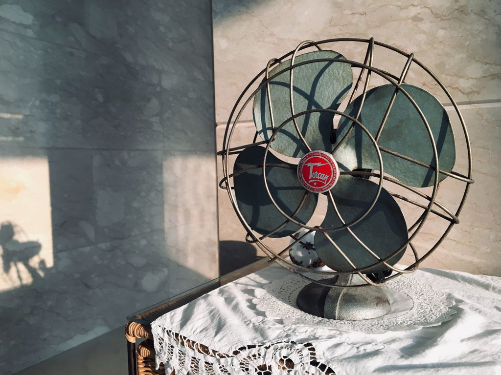 Grosses chaleurs : installer un climatiseur pour rafraîchir sa maison